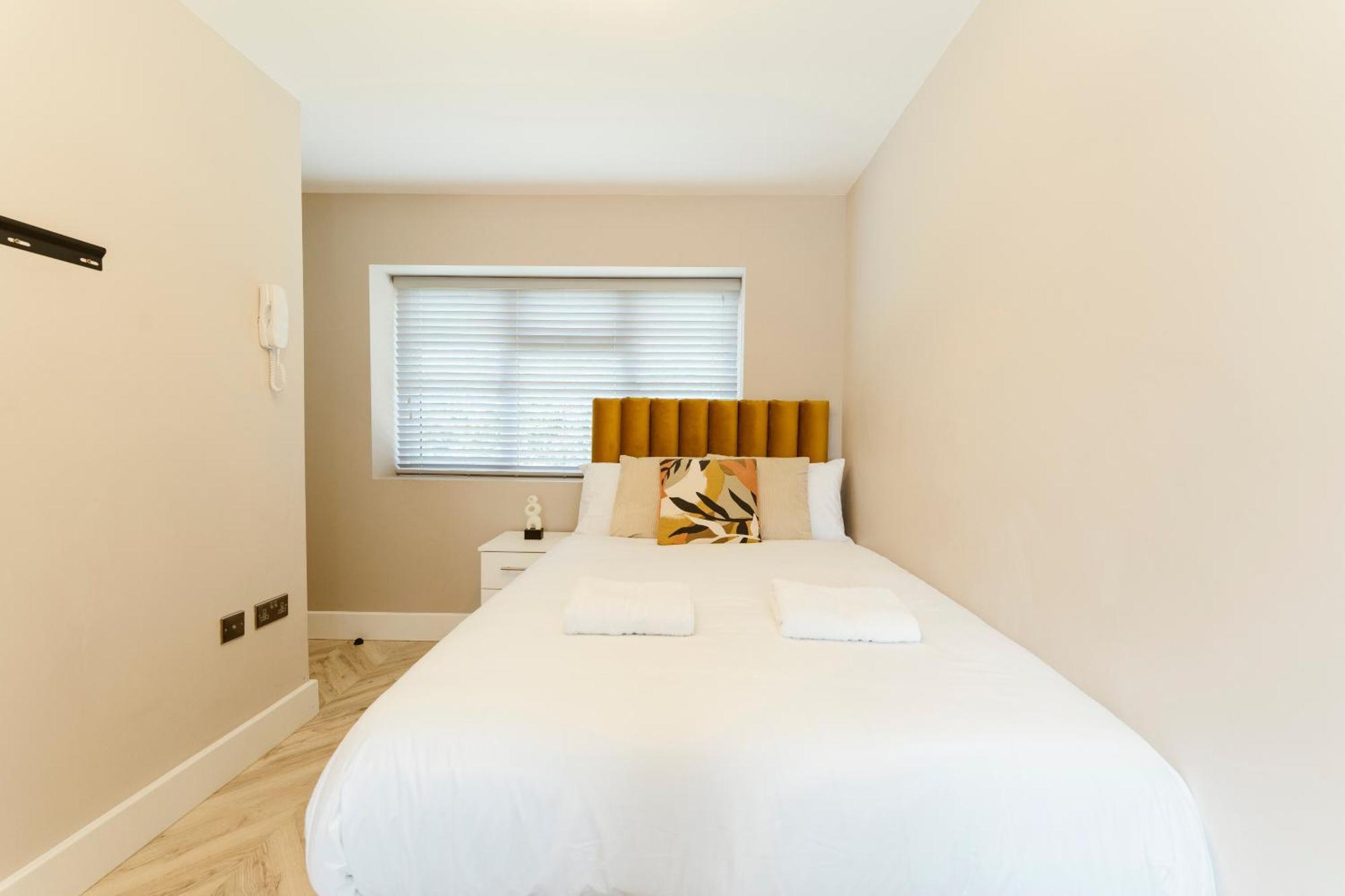 West Drayton Self Contained Studios Esterno foto